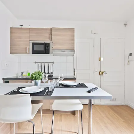 Quartier Tour Eiffel 10 Free Netflix Апартаменты Париж