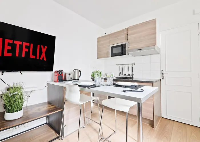 Quartier Tour Eiffel 10 Free Netflix